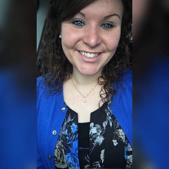 Meet your Posher, Hannah - Picture 1 of 1